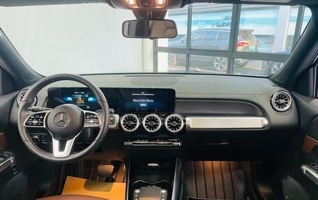 Mercedes-Benz GLB, 2022 год, 2 060 000 рублей, 8 фотография
