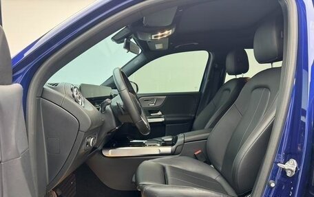 Mercedes-Benz GLB, 2022 год, 2 090 000 рублей, 6 фотография
