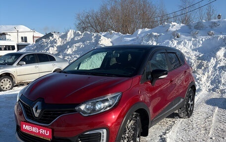 Renault Kaptur I рестайлинг, 2019 год, 1 590 000 рублей, 1 фотография