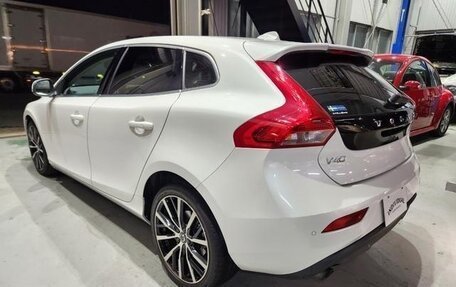 Volvo V40 II рестайлинг, 2018 год, 1 095 000 рублей, 6 фотография