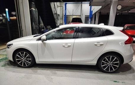 Volvo V40 II рестайлинг, 2018 год, 1 095 000 рублей, 7 фотография