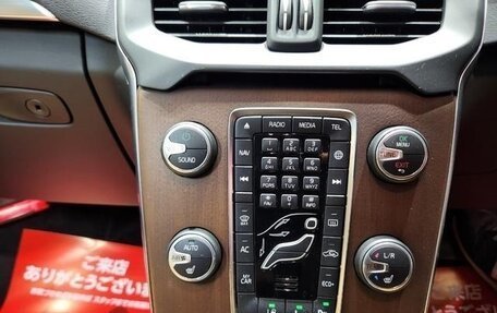 Volvo V40 II рестайлинг, 2018 год, 1 095 000 рублей, 17 фотография