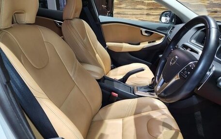 Volvo V40 II рестайлинг, 2018 год, 1 095 000 рублей, 16 фотография