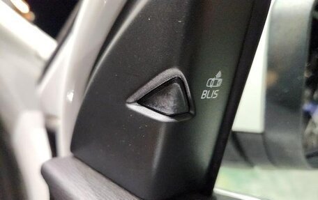 Volvo V40 II рестайлинг, 2018 год, 1 095 000 рублей, 28 фотография