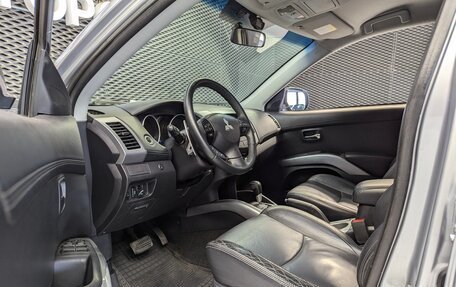 Mitsubishi Outlander III рестайлинг 3, 2011 год, 1 200 000 рублей, 9 фотография