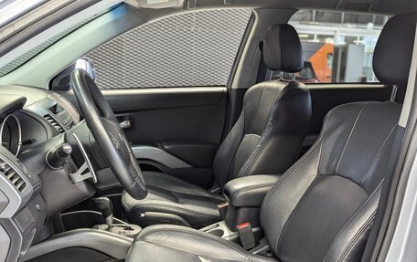 Mitsubishi Outlander III рестайлинг 3, 2011 год, 1 200 000 рублей, 11 фотография