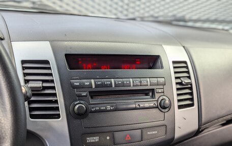 Mitsubishi Outlander III рестайлинг 3, 2011 год, 1 200 000 рублей, 24 фотография