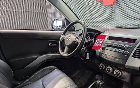 Mitsubishi Outlander III рестайлинг 3, 2011 год, 1 200 000 рублей, 28 фотография