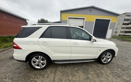 Mercedes-Benz M-Класс, 2012 год, 2 400 000 рублей, 3 фотография