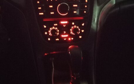 Opel Astra J, 2013 год, 725 000 рублей, 6 фотография