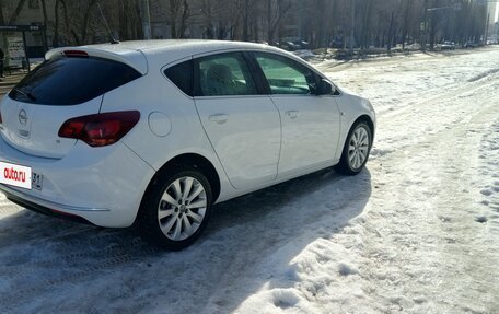 Opel Astra J, 2013 год, 725 000 рублей, 2 фотография