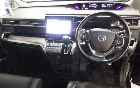Honda Stepwgn IV, 2021 год, 1 760 000 рублей, 5 фотография