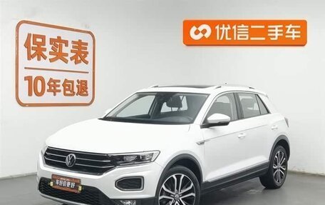 Volkswagen T-Roc I, 2023 год, 1 409 000 рублей, 2 фотография