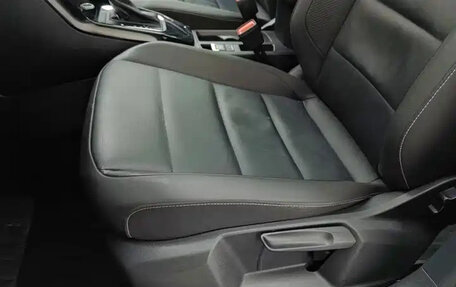 Volkswagen T-Roc I, 2023 год, 1 409 000 рублей, 11 фотография