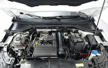 Volkswagen T-Roc I, 2023 год, 1 409 000 рублей, 18 фотография