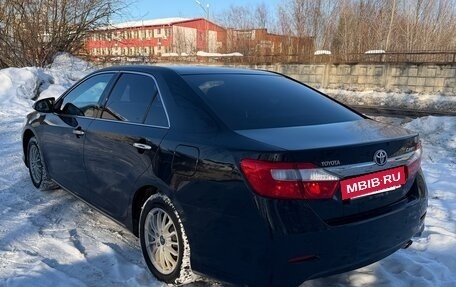 Toyota Camry, 2014 год, 1 850 000 рублей, 5 фотография