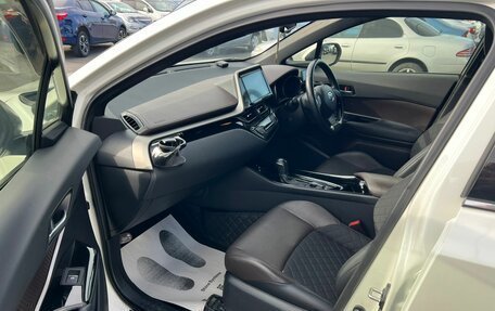 Toyota C-HR I рестайлинг, 2018 год, 2 429 000 рублей, 10 фотография