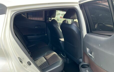 Toyota C-HR I рестайлинг, 2018 год, 2 429 000 рублей, 13 фотография