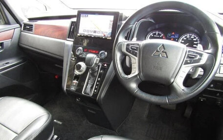 Mitsubishi Delica D:5 I, 2022 год, 3 400 000 рублей, 13 фотография