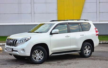 Toyota Land Cruiser Prado 150 рестайлинг 2, 2013 год, 3 999 999 рублей, 3 фотография