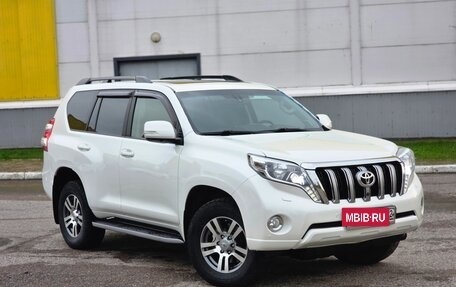 Toyota Land Cruiser Prado 150 рестайлинг 2, 2013 год, 3 999 999 рублей, 8 фотография