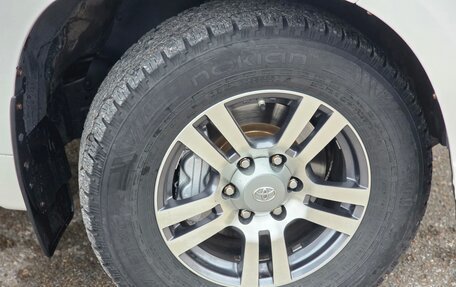 Toyota Land Cruiser Prado 150 рестайлинг 2, 2013 год, 3 999 999 рублей, 11 фотография