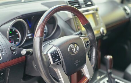 Toyota Land Cruiser Prado 150 рестайлинг 2, 2013 год, 3 999 999 рублей, 20 фотография