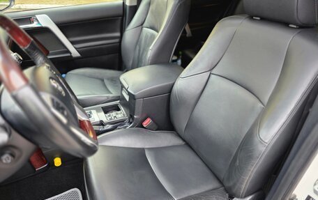 Toyota Land Cruiser Prado 150 рестайлинг 2, 2013 год, 3 999 999 рублей, 21 фотография