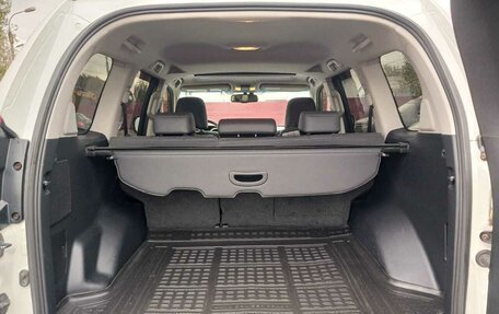 Toyota Land Cruiser Prado 150 рестайлинг 2, 2013 год, 3 999 999 рублей, 36 фотография