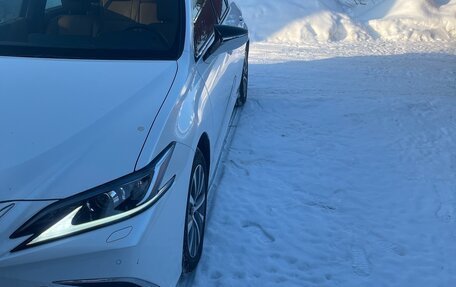 Lexus ES VII, 2021 год, 5 500 000 рублей, 1 фотография