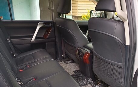 Toyota Land Cruiser Prado 150 рестайлинг 2, 2015 год, 3 550 000 рублей, 7 фотография