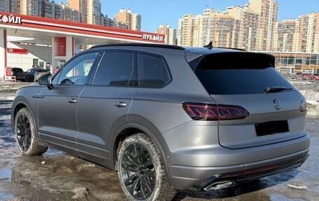 Volkswagen Touareg III, 2022 год, 8 350 000 рублей, 3 фотография