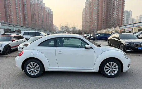 Volkswagen Beetle, 2019 год, 1 530 777 рублей, 10 фотография