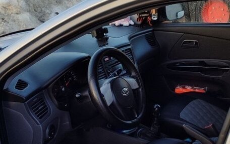 KIA Rio II, 2010 год, 370 000 рублей, 2 фотография