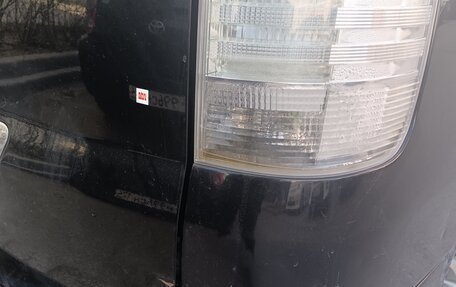 Toyota Voxy II, 2005 год, 850 000 рублей, 11 фотография