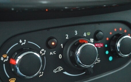 Renault Logan II, 2021 год, 1 200 000 рублей, 9 фотография