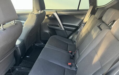 Toyota RAV4, 2018 год, 2 500 000 рублей, 23 фотография