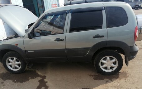 Chevrolet Niva I рестайлинг, 2002 год, 400 000 рублей, 7 фотография