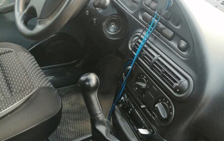 Chevrolet Niva I рестайлинг, 2002 год, 400 000 рублей, 9 фотография