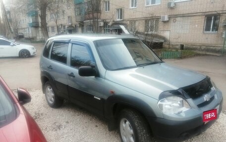 Chevrolet Niva I рестайлинг, 2002 год, 400 000 рублей, 1 фотография