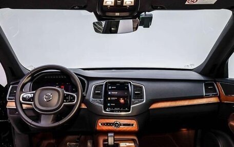 Volvo XC90 II рестайлинг, 2022 год, 5 580 000 рублей, 9 фотография