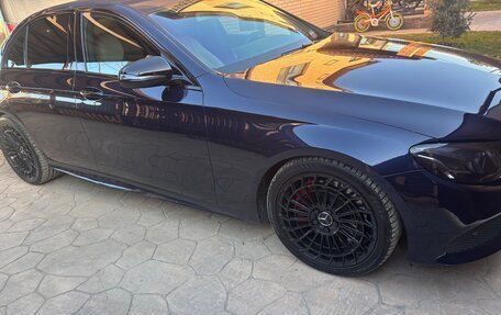 Mercedes-Benz E-Класс, 2016 год, 3 400 000 рублей, 1 фотография