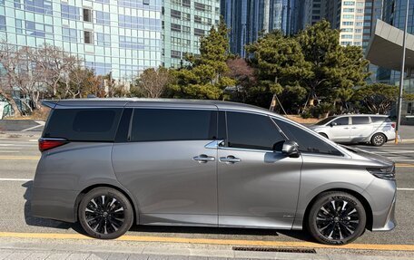 Toyota Alphard, 2024 год, 11 500 000 рублей, 5 фотография
