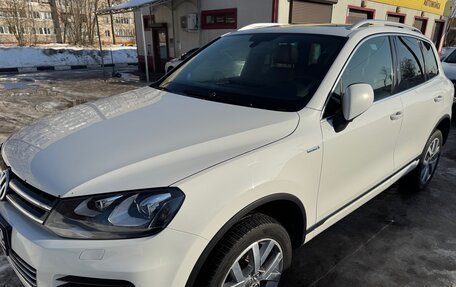 Volkswagen Touareg III, 2014 год, 2 880 000 рублей, 1 фотография