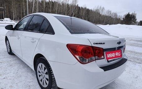Chevrolet Cruze II, 2010 год, 529 000 рублей, 3 фотография