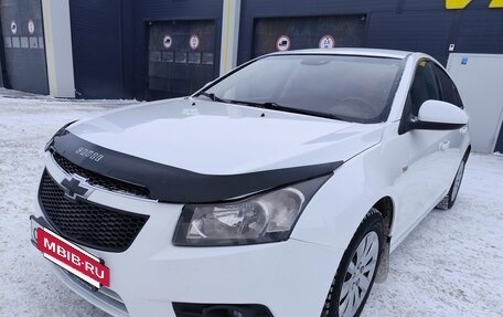 Chevrolet Cruze II, 2010 год, 529 000 рублей, 2 фотография