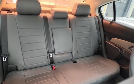 Chevrolet Cruze II, 2010 год, 529 000 рублей, 10 фотография