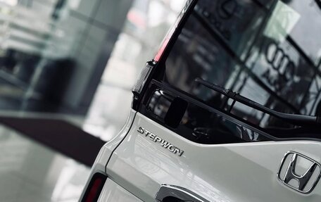 Honda Stepwgn IV, 2022 год, 2 140 000 рублей, 7 фотография