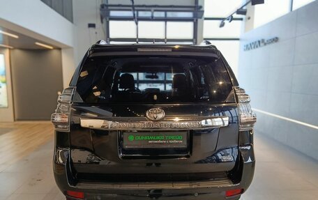 Toyota Land Cruiser Prado 150 рестайлинг 2, 2017 год, 4 300 000 рублей, 5 фотография