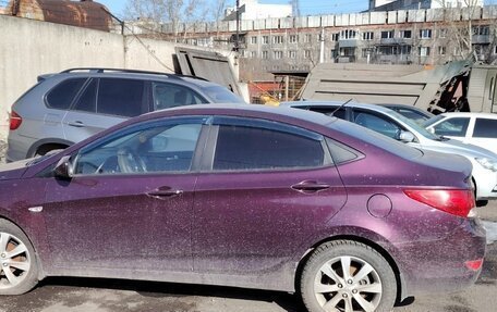 Hyundai Solaris II рестайлинг, 2011 год, 720 000 рублей, 2 фотография